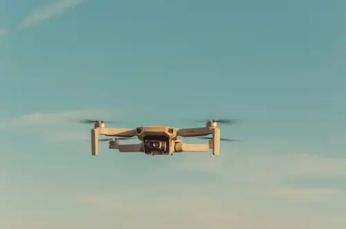 Cuneo Levaldigi, drone da 32 kg vicino alla pista: scalo bloccato