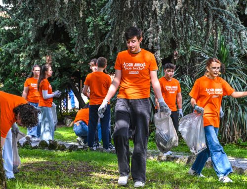 Cuneo, torna Spazzamondo: raccolta rifiuti e spettacolo al Parco Parri