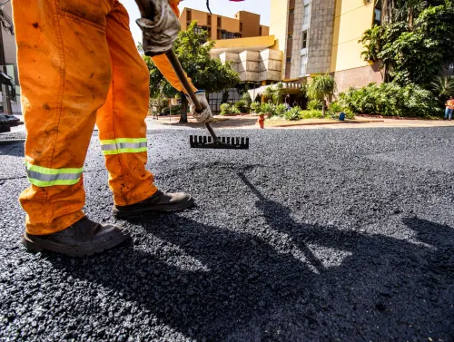 Langhe, nuovo asfalto per 4,5 km tra Monchiero e Barolo