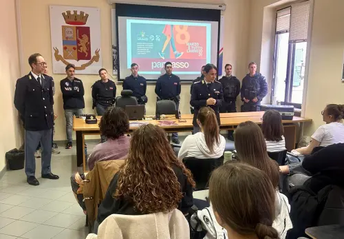 “È tutto l’anno”: studenti in Questura a Cuneo per parlare di violenza di genere